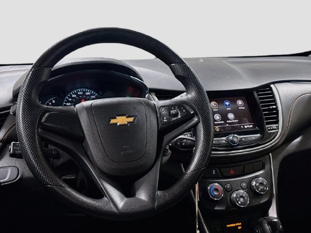 Used 2020 Chevrolet Trax LS FWD image 19