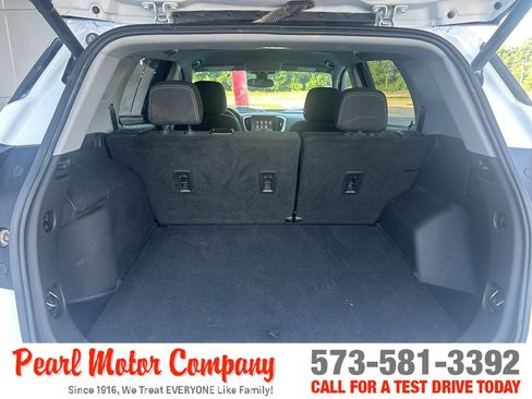 Certified 2022 GMC Terrain SLE w/ Driver Convenience Package AWD/4WD image 22