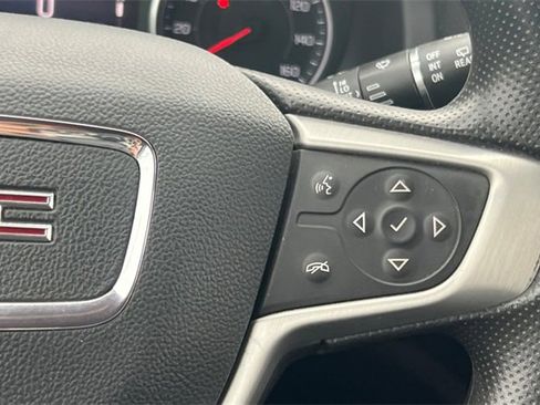 Used 2021 GMC Acadia SLE w/ Driver Convenience Package image 32