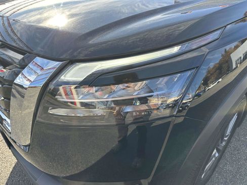 Used 2024 Nissan Pathfinder S w/ Cargo Package image 8