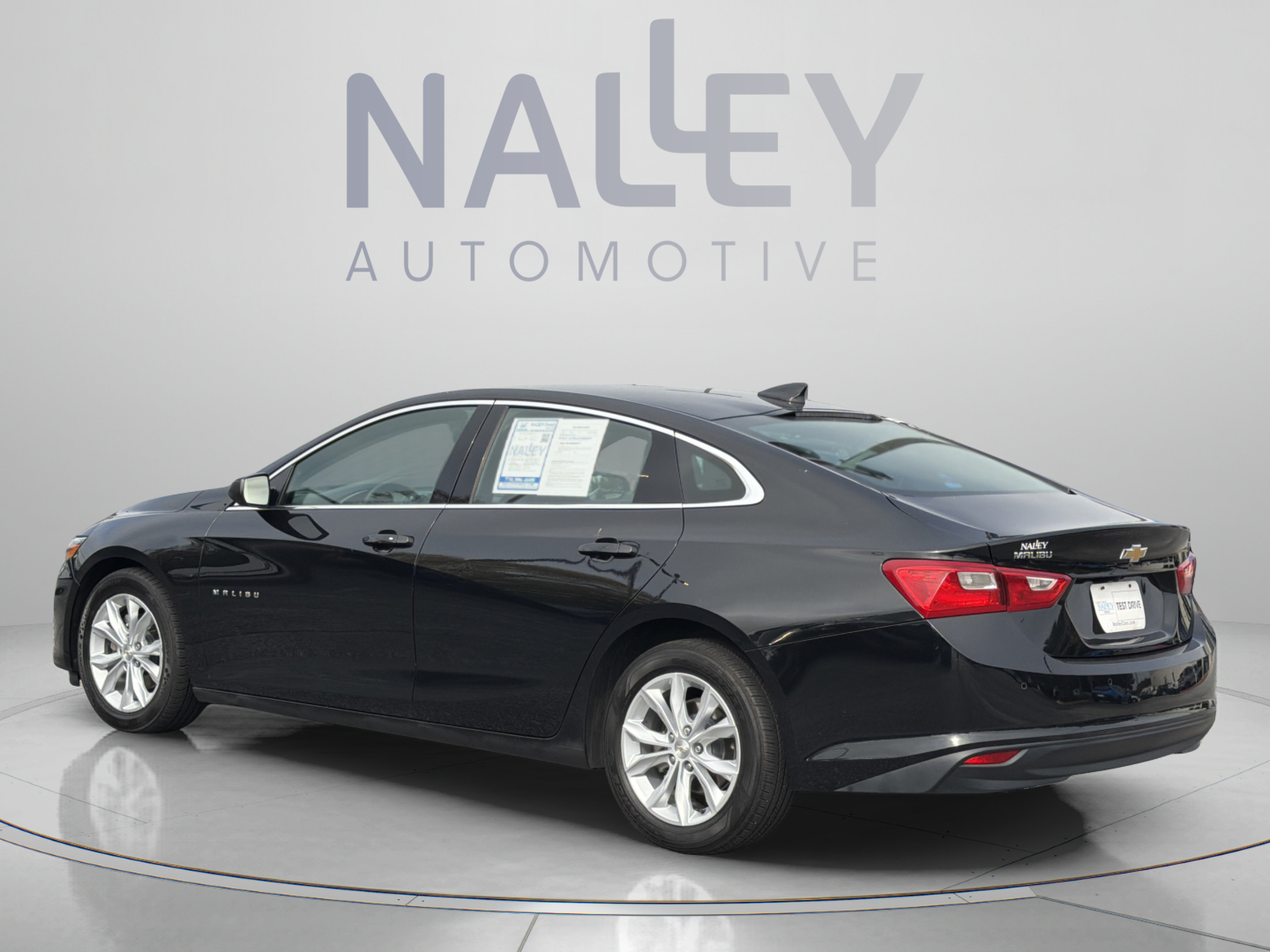 Used 2025 Chevrolet Malibu LT FWD image 3