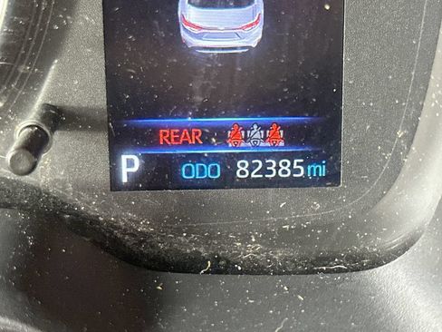Used 2022 Toyota Corolla LE FWD image 30