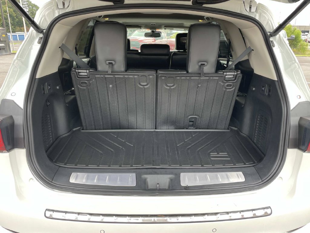 Used 2019 INFINITI QX60 Luxe w/ Sensory Package FWD image 17