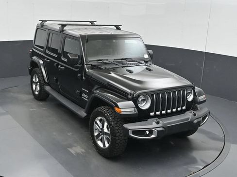 Used 2018 Jeep Wrangler Unlimited Sahara w/ Uconnect 4C Nav & Sound Group AWD/4WD image 49
