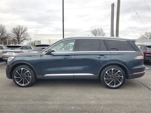 Certified 2024 Lincoln Aviator Reserve w/ Equipment Group 201A image 4