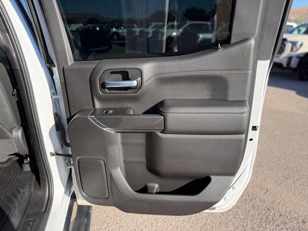 Used 2020 GMC Sierra 1500 AT4 w/ Off-Road Performance Package AWD/4WD image 21