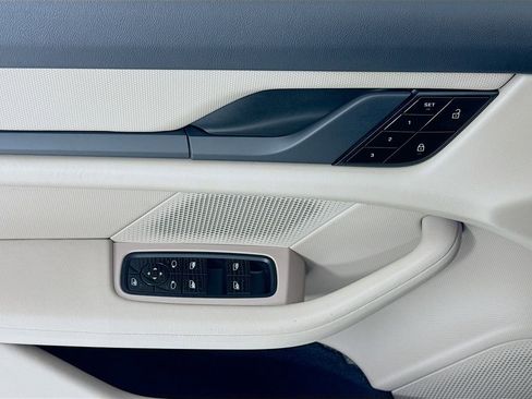 Certified 2021 Porsche Taycan RWD image 11