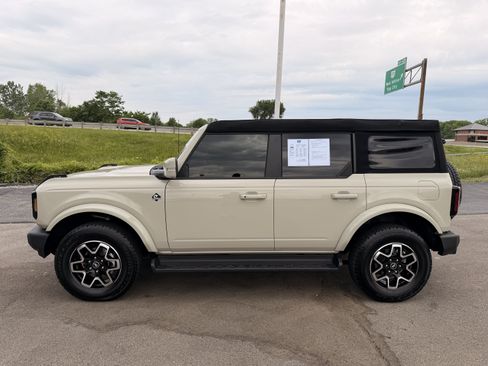 Used 2025 Ford Bronco Outer Banks AWD/4WD image 6