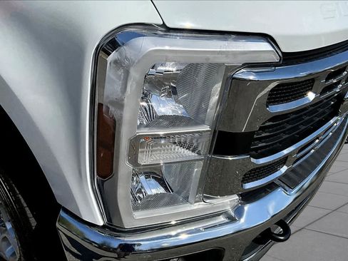 Used 2025 Ford F250 XLT AWD/4WD image 26