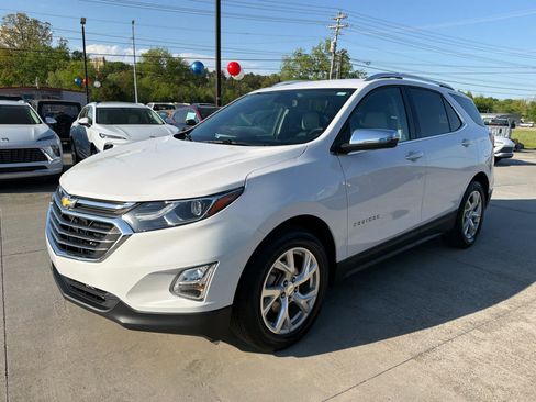 Used 2018 Chevrolet Equinox Premier FWD image 4