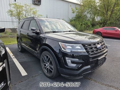 Used 2017 Ford Explorer Sport w/ Equipment Group 401A AWD/4WD image 3