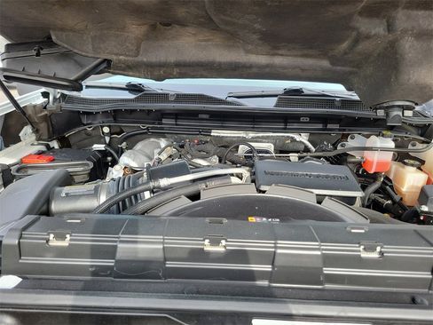 Used 2024 Chevrolet Silverado 2500 LT image 31