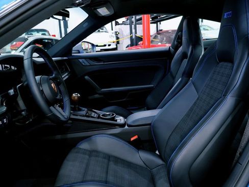 Used 2026 Porsche 911 Carrera T RWD image 31