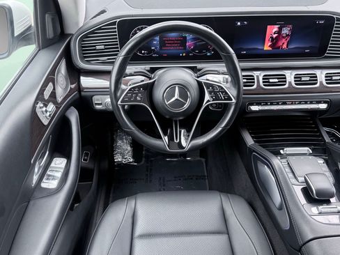 Used 2024 Mercedes-Benz GLS 450 4MATIC image 64