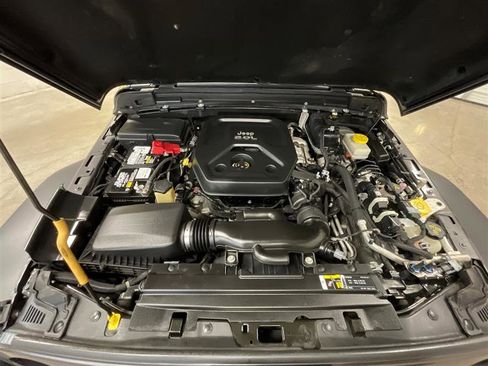 Used 2018 Jeep Wrangler Unlimited Sport image 28