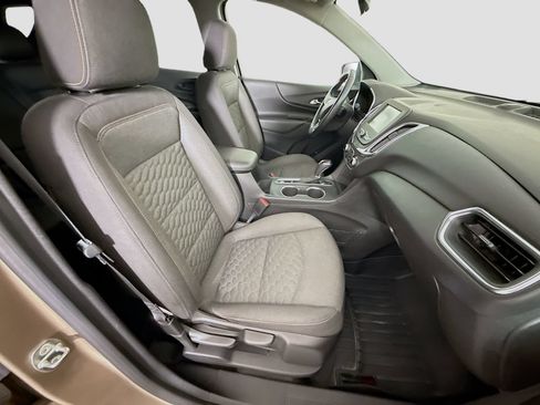 Used 2018 Chevrolet Equinox LT FWD image 25