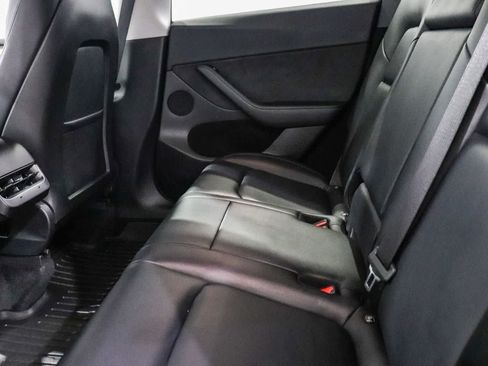 Used 2023 Tesla Model Y 2WD image 19
