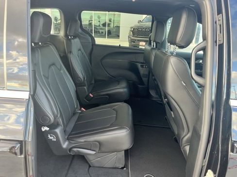 New 2026 Chrysler Voyager LX image 20