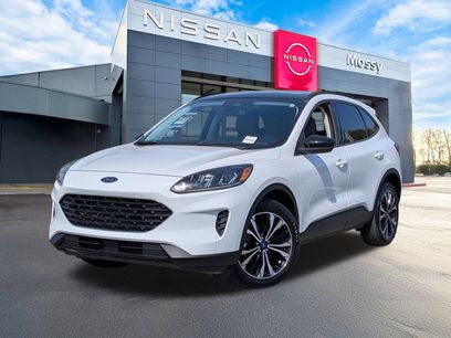 Used 2021 Ford Escape SE w/ SE Sport Appearance Package