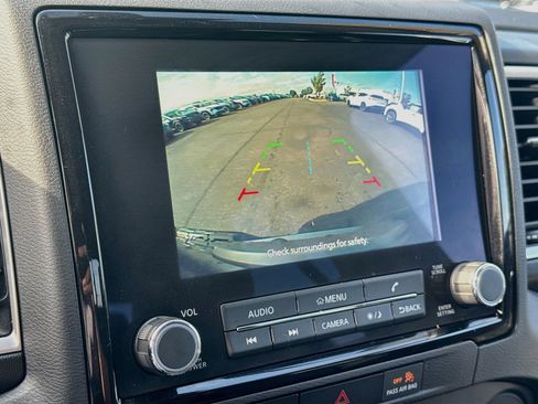 Used 2024 Nissan Frontier SL AWD/4WD image 13