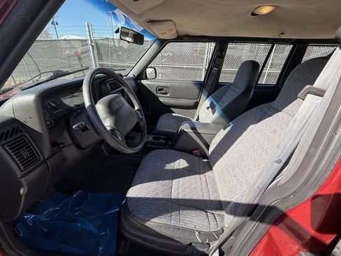 Used 1999 Jeep Cherokee SE image 11