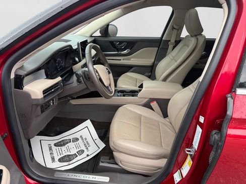 Used 2022 Lincoln Corsair AWD w/ Premium Package image 10