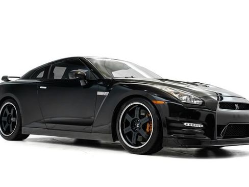 Used 2014 Nissan GT-R Black Edition AWD/4WD image 6