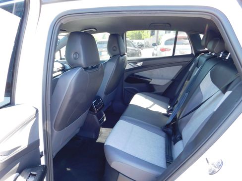 Used 2023 Volkswagen ID.4 Pro RWD image 13