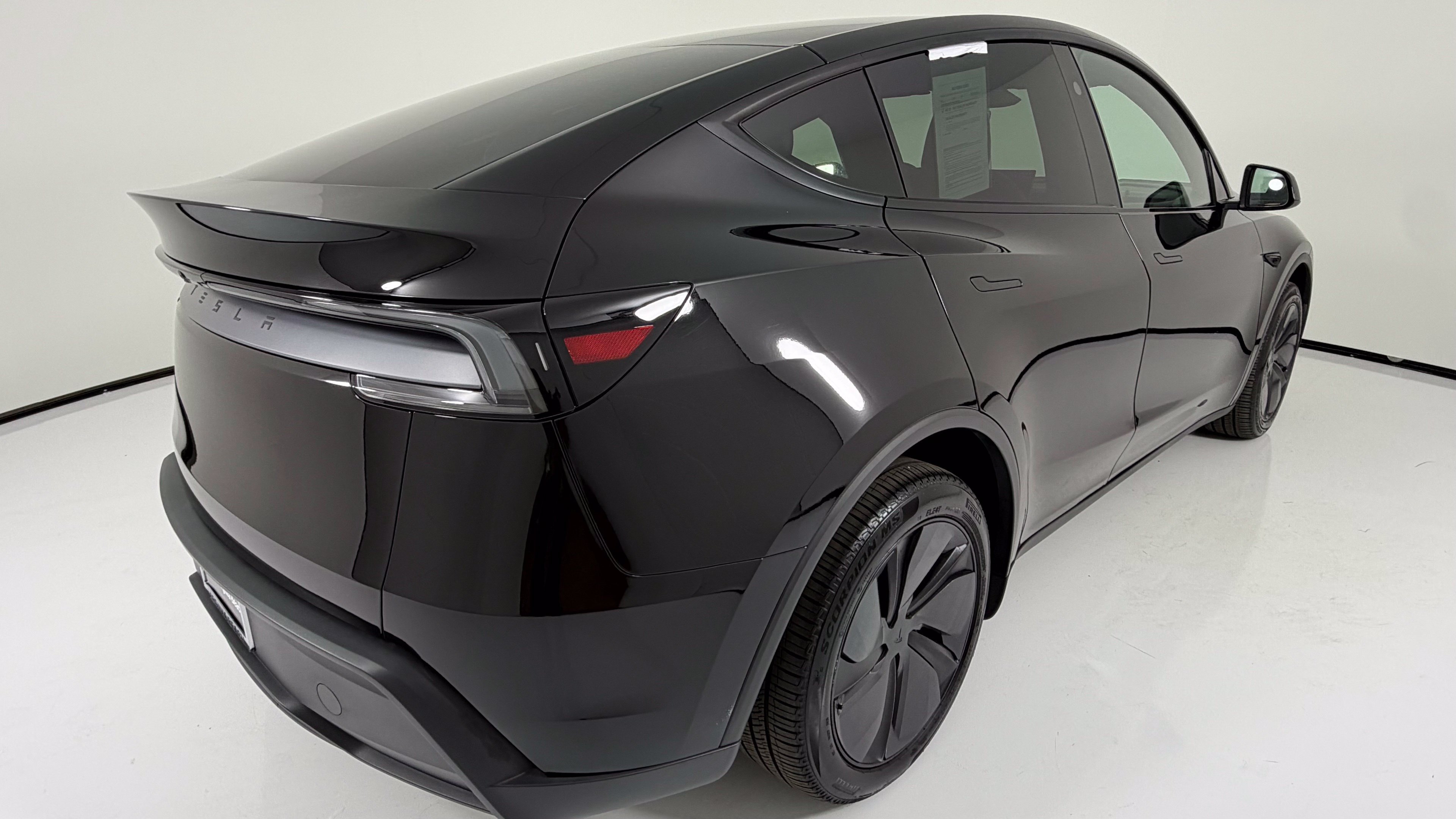 Used 2026 Tesla Model Y Long Range RWD image 8