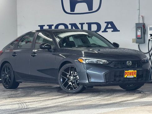 Used 2025 Honda Civic Sport image 2