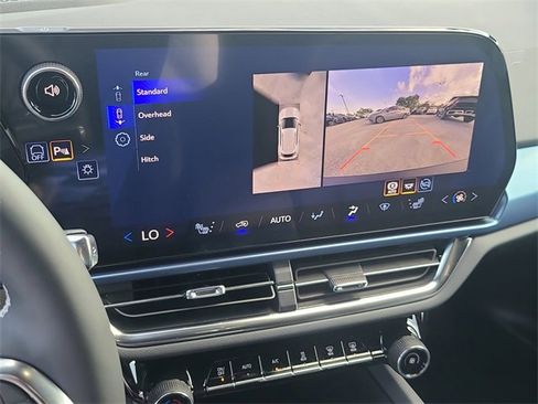 New 2026 Chevrolet Equinox EV LT image 26