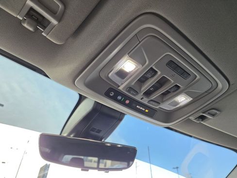 Used 2023 GMC Sierra 2500 Denali w/ Denali Ultimate Package image 19