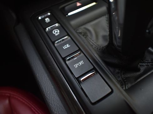 Used 2019 Maserati Ghibli RWD image 32