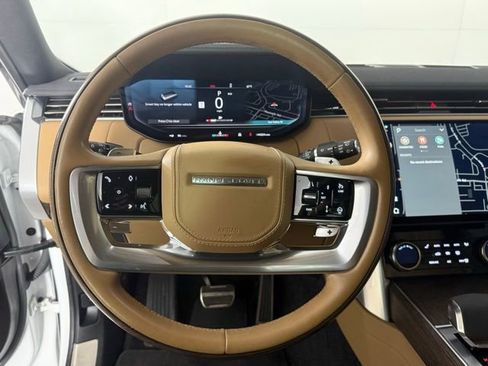 Used 2023 Land Rover Range Rover SE image 16