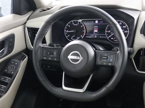 Used 2023 Nissan Rogue SL w/ SL Premium Package image 10