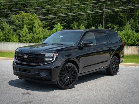 New 2026 Ford Expedition Platinum w/ Stealth Performance Package AWD/4WD image 4