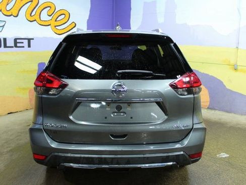 Used 2017 Nissan Rogue SV image 7