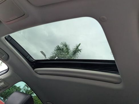 Used 2022 Honda Accord Touring image 27