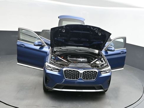 Certified 2025 BMW X4 xDrive30i image 50