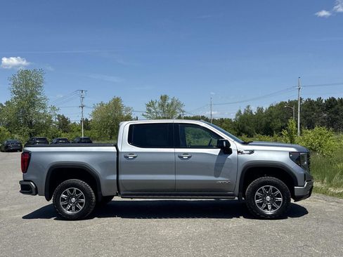 Used 2024 GMC Sierra 1500 AT4 w/ AT4 Premium Package AWD/4WD image 5