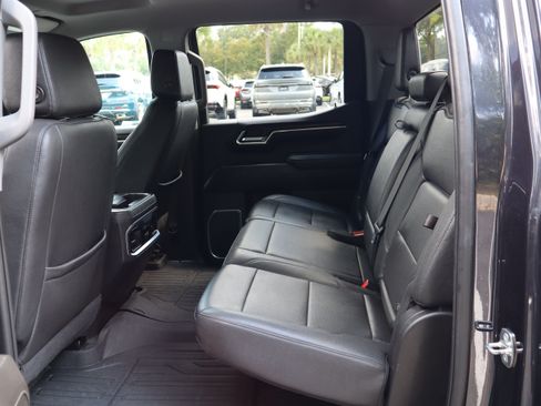 Used 2023 GMC Sierra 1500 SLT w/ SLT Premium Package AWD/4WD image 46