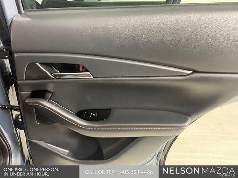 Used 2025 MAZDA CX-30 AWD 2.5 S w/ Preferred Package image 23