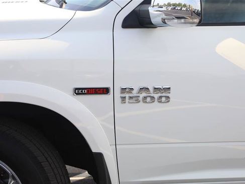 Used 2018 RAM 1500 Laramie AWD/4WD image 4
