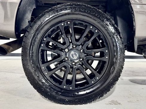 Used 2016 Nissan Titan SL image 33