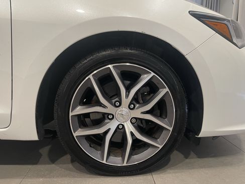 Used 2019 Acura ILX FWD image 10
