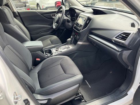 Used 2023 Subaru Forester Premium AWD/4WD image 20