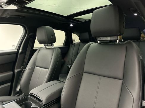 Used 2026 Land Rover Range Rover Velar Dynamic SE image 9