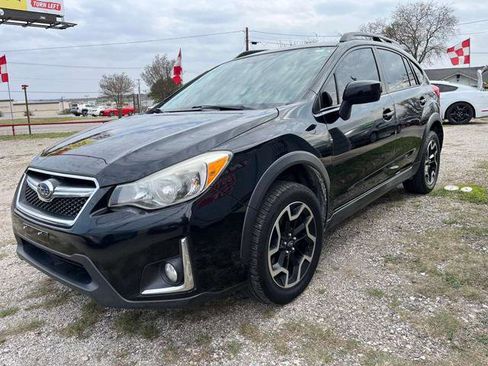 Used 2016 Subaru Crosstrek 2.0i Premium image 3