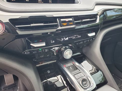 Certified 2024 Acura MDX FWD image 32