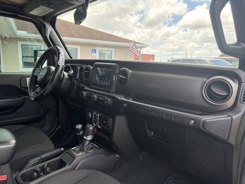 Used 2020 Jeep Wrangler Unlimited Sport AWD/4WD image 10